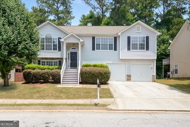 property at 1488 Buckingham Pl