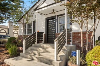 6521 W 81st St in Los Angeles, CA - Building Photo - Building Photo