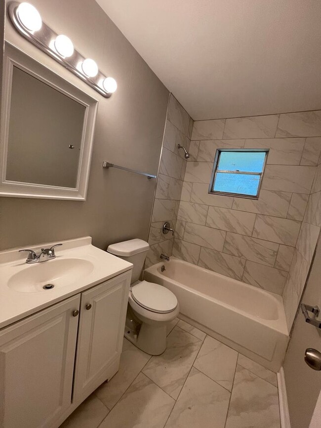 325 Geary Dr in Montgomery, AL - Building Photo - Building Photo