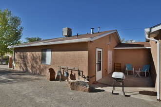 610 Jefferson St in Albuquerque, NM - Building Photo - Building Photo