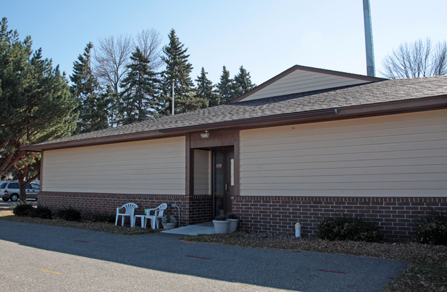 Mayer Elderly Apartments in Mayer, MN - Building Photo - Building Photo