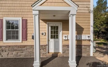 10 Burnside Ave in Congers, NY - Building Photo - Building Photo