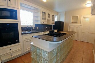 1409 Wentworth St in Houston, TX - Foto de edificio - Building Photo