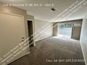 148 W Division St NE in Rockford, MI - Building Photo - Building Photo