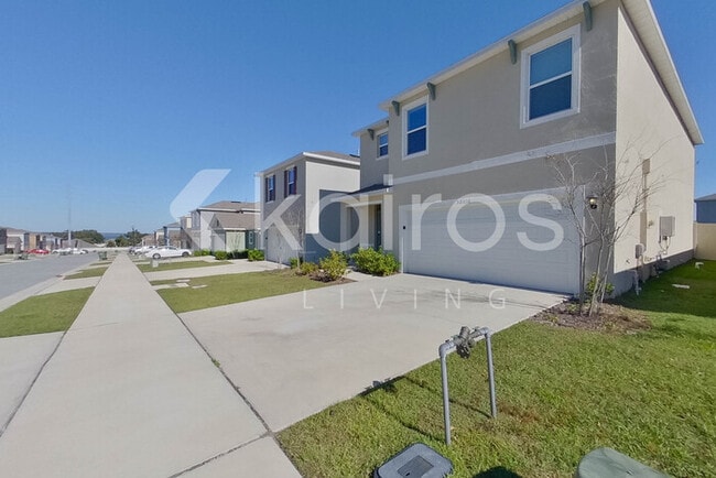 32016 Katelin Cir in Leesburg, FL - Foto de edificio - Building Photo