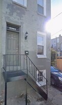 2301 Hunter St in Baltimore, MD - Building Photo