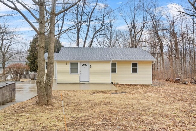 property at 2 Poplar Trail