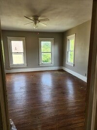 521 E Illinois St photo'