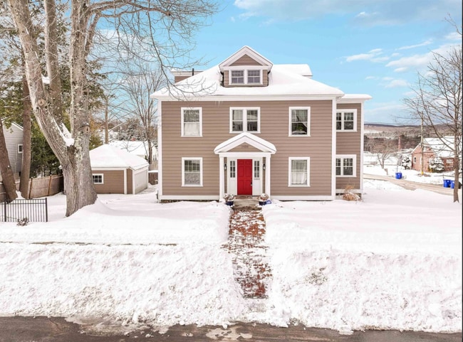 2484 Elm St