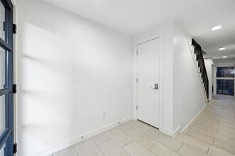 1916 Wickmere Mews in Dallas, TX - Building Photo - Building Photo