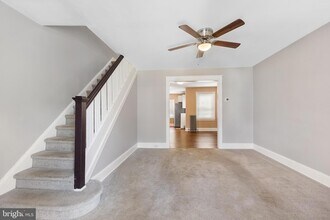 1011 Clifton Ave in Collingdale, PA - Foto de edificio - Building Photo