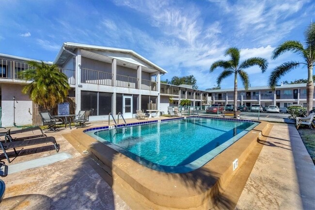 property at 3101 Bee Ridge Rd