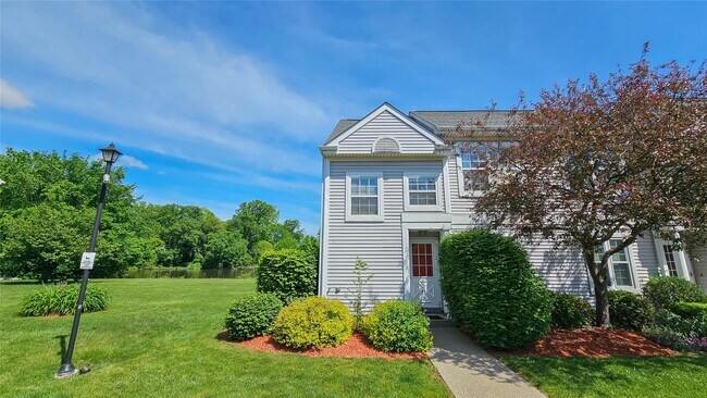 23 Kensington Way in Middletown, NY - Building Photo - Building Photo