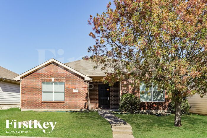 137 Bushel Ln in Dallas, TX - Building Photo