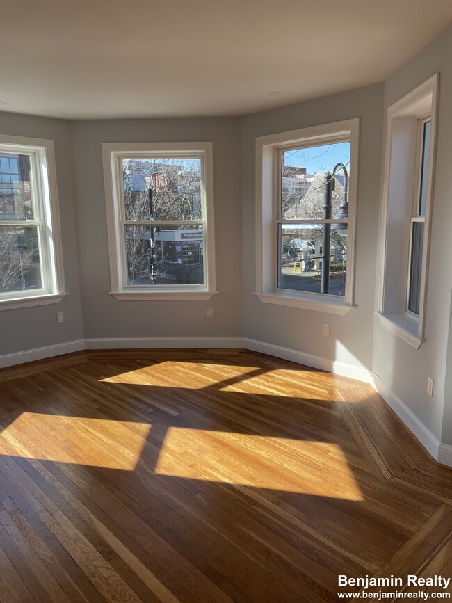 3 Alton Pl, Unit 2