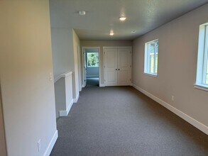 9810 NE 29th Ave in Vancouver, WA - Building Photo - Building Photo