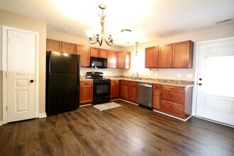 1272 Frost Pl in Harrisonburg, VA - Building Photo - Building Photo