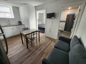 151 S Main St, Unit B6 in Northfield, VT - Building Photo - Building Photo