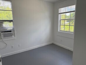 632 42nd St in West Palm Beach, FL - Building Photo - Building Photo