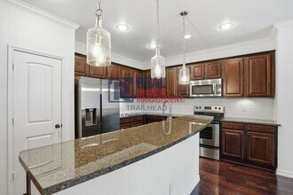 950 N Henderson St in Fort Worth, TX - Building Photo - Building Photo