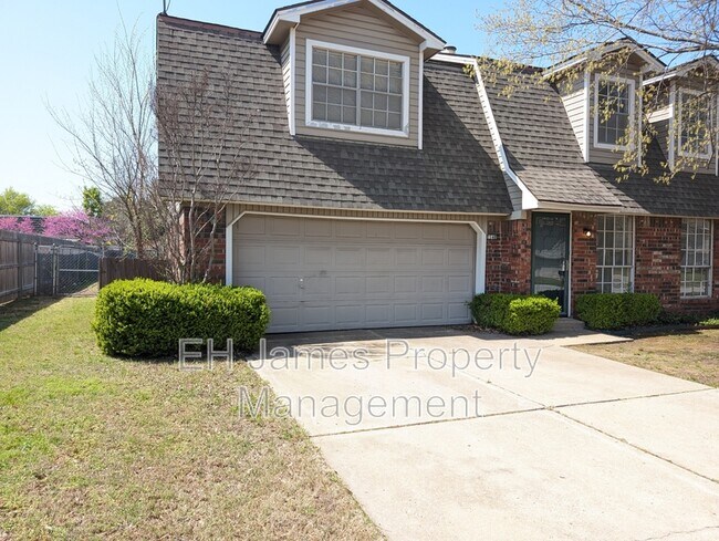 property at 7148 S Darlington Ave