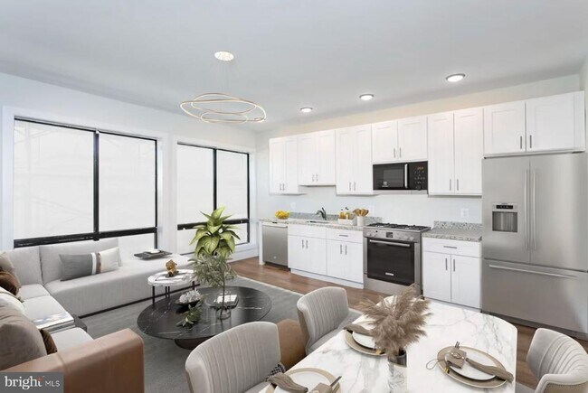 property at 319 W Franklin St