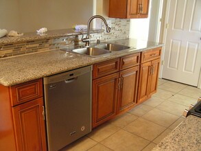 2732 Wilson Ave in Redding, CA - Foto de edificio - Building Photo