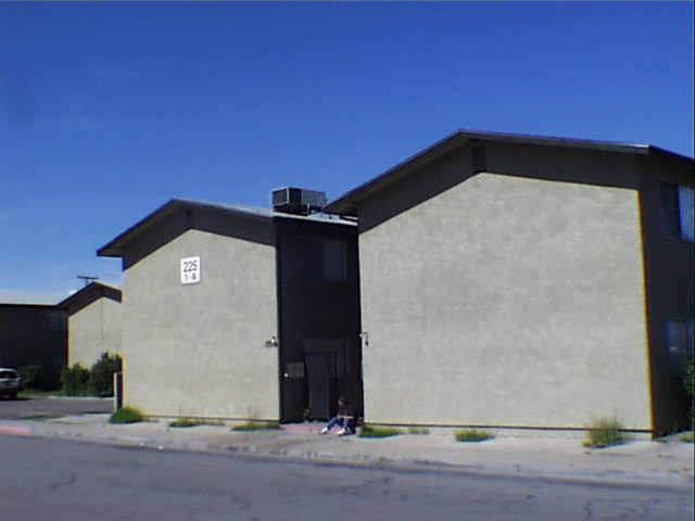 225 E Foster Ave in Henderson, NV - Building Photo - Building Photo