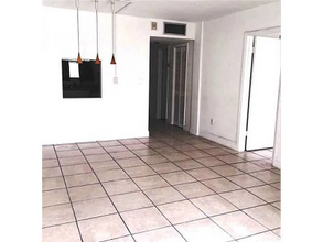 7505 SW 82nd St, Unit 205 in Miami, FL - Building Photo - Building Photo