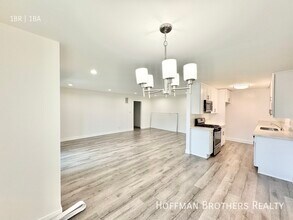 5415 Newcastle Ave, Unit 42 in Los Angeles, CA - Building Photo - Building Photo