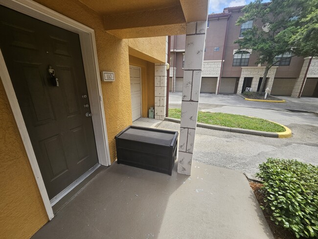 6131 Metrowest Blvd in Orlando, FL - Building Photo - Building Photo