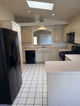 1105 Tony Sanchez Dr SE in Albuquerque, NM - Building Photo - Building Photo
