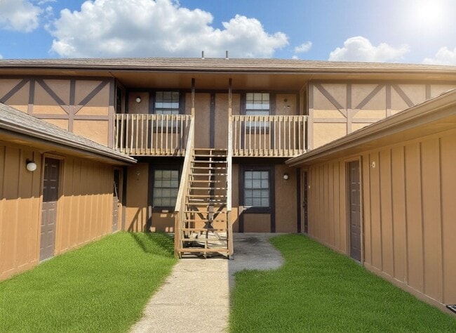 property at 2100 SW 9 St