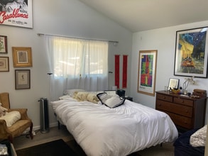 855 Granite Ridge Dr, Unit Upstairs Blue House in Santa Cruz, CA - Building Photo - Building Photo