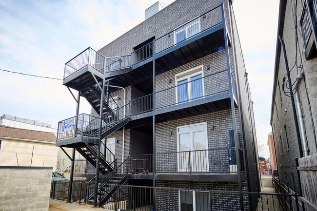 1338 W Cullerton St in Chicago, IL - Building Photo - Building Photo