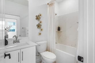 414 Caliper Way, Unit 1 in San Marcos, CA - Building Photo - Building Photo