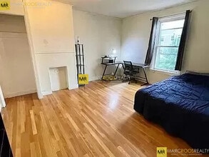 688 Parker St, Unit 2 in Boston, MA - Building Photo - Building Photo