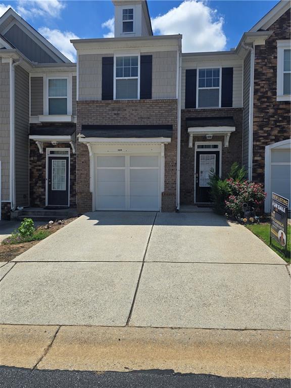 property at 1934 Dilcrest Dr