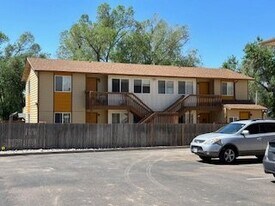 720 E Hills Rd, Unit C in Colorado Springs, CO - Building Photo