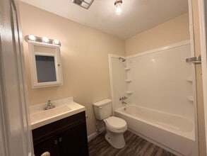 1502 S Commerce Ave in Russellville, AR - Building Photo - Building Photo