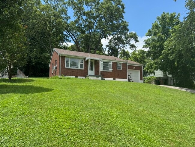 property at 512 Cottonwood Dr