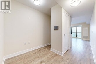 575 Bloor St E in Toronto, ON - Building Photo - Building Photo