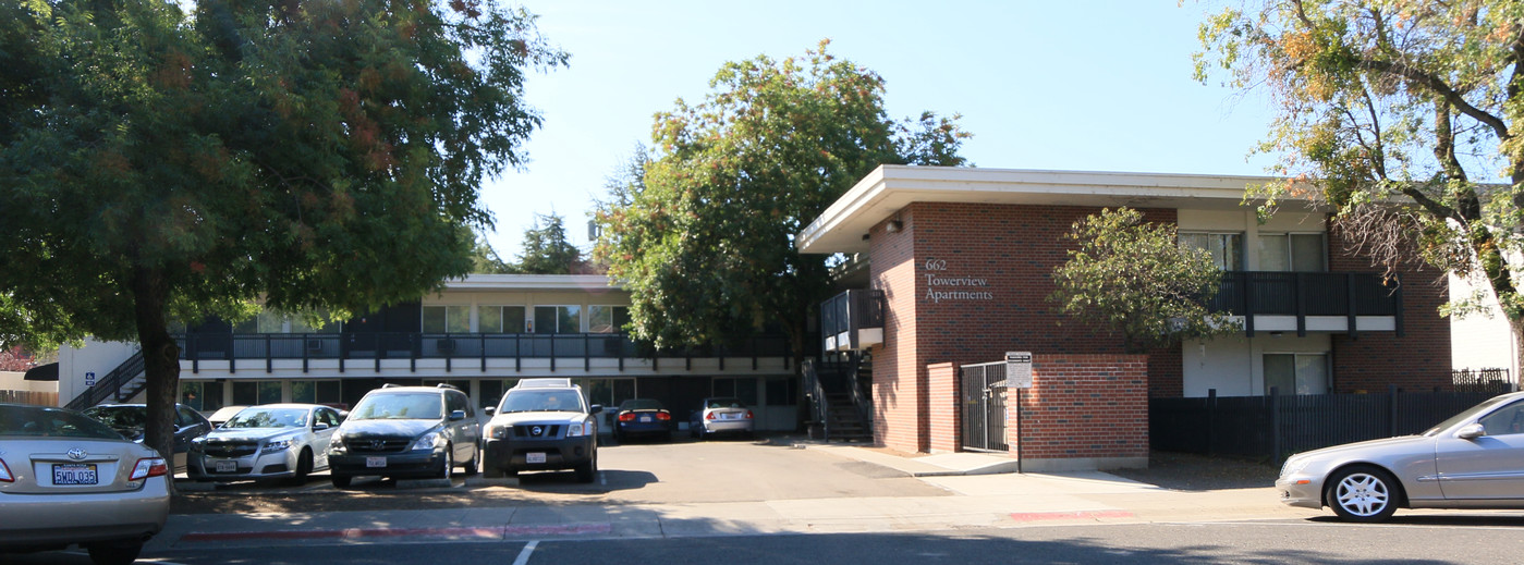 Tower View Apartments in Stockton, CA - Building Photo