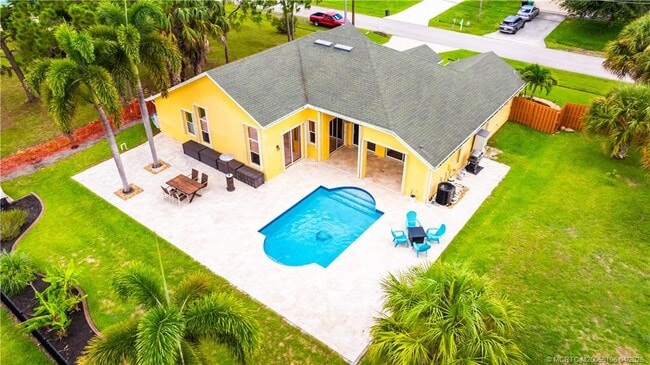 5936 NW Brenda Cir in Port St. Lucie, FL - Building Photo - Building Photo