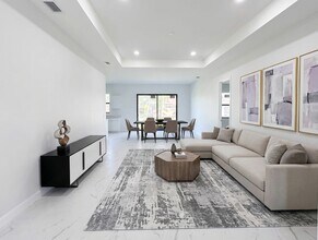 1027 Kismet Pkwy in Cape Coral, FL - Building Photo - Building Photo