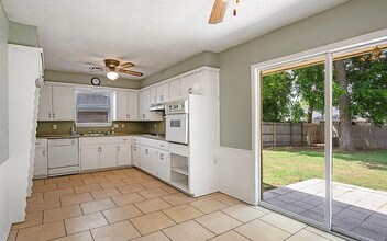 128 Mt Vernon Dr in Norman, OK - Building Photo - Building Photo