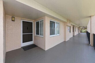 275 Palm Ave, Unit 406 in Jupiter, FL - Building Photo - Building Photo