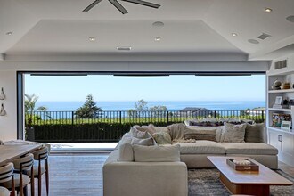 4 S Vista De La Luna in Laguna Beach, CA - Building Photo - Building Photo