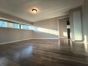 148 W Wadsworth Cir in Oak Ridge, TN - Building Photo - Building Photo