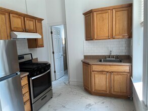 410 E 117th St in New York, NY - Building Photo - Building Photo